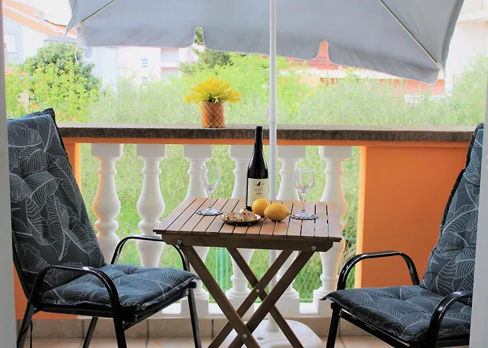 Koralj Apartment *
